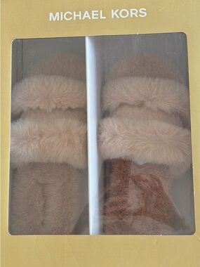 NWT MICHAEL KORS Faux Fur Slide Sandals - Blush